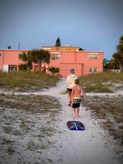 Beachfront Condo On Quiet Treasure Island- 1 Bed St. Pete Beach Bagian luar foto