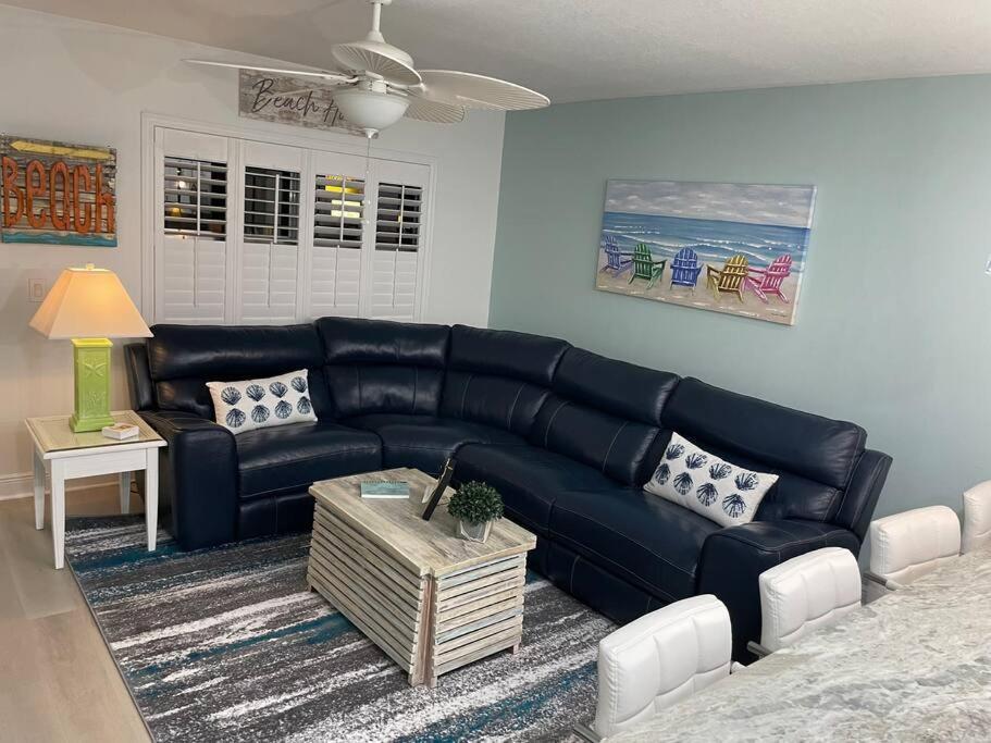 Beachfront Condo On Quiet Treasure Island- 1 Bed St. Pete Beach Bagian luar foto